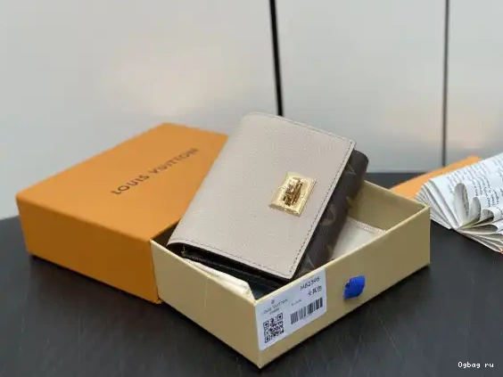 WALLET-12*9.5*2.5 cm LOUIS VUITTON VICTORINE 0630